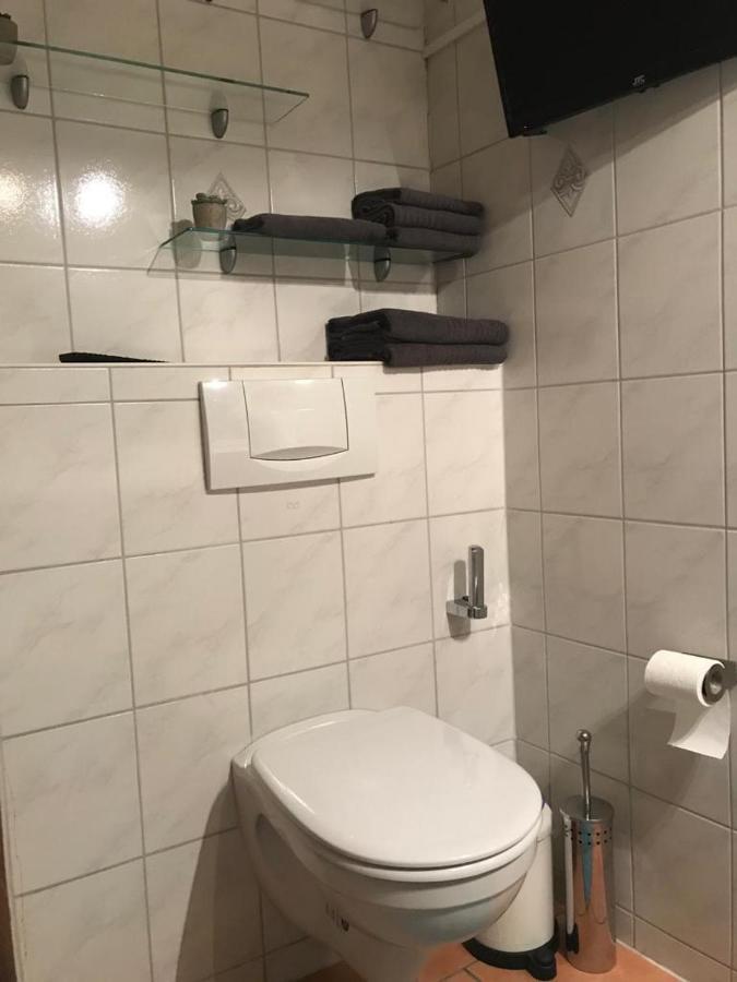 Schoene Ruhige Wohnung Mit Terrasse Und Parkplatz Greifswald Exterior photo